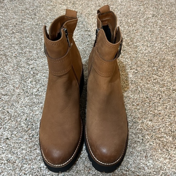 NEW! Dagger Waterproof Nubuck Leather Booties - Size 8.5 - Picture 2 of 13